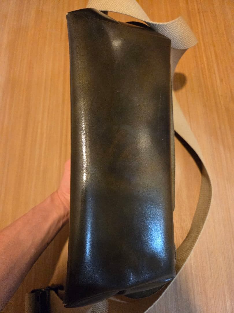 uni&co レザーメッセンジャーバッグ 深緑 カーキ ユニアンドコー ②