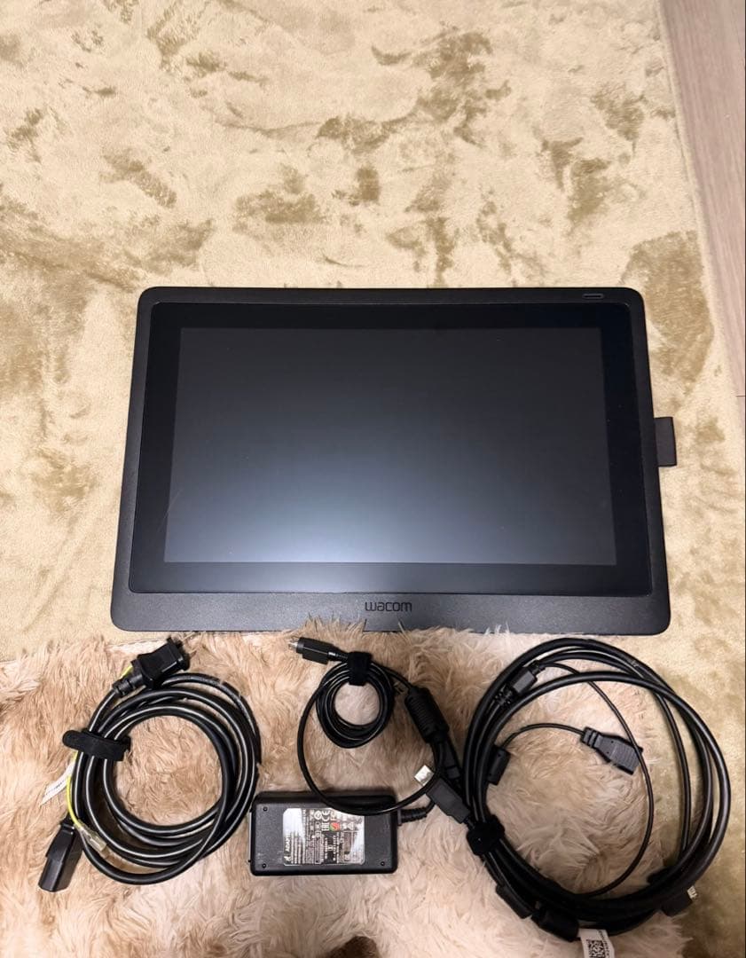 ワコム 液タブ 液晶ペンタブレット Wacom Cintiq 16