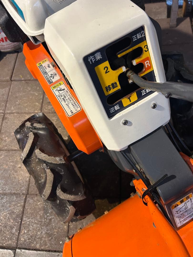 引き取り希望です。中古実働整備済【耕運機　クボタTR70】逆転耕運付/6.2馬力