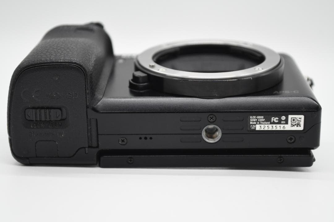★美品★ SONY ソニー α6000 ILCE-6000 ボディ ブラック