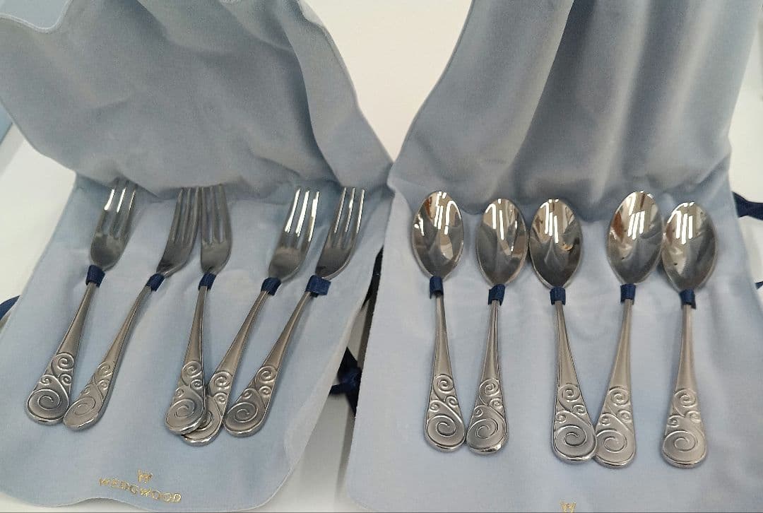 新品未使用　ウェッジウッド　スワルタイニー　スプーン　フォーク　セット