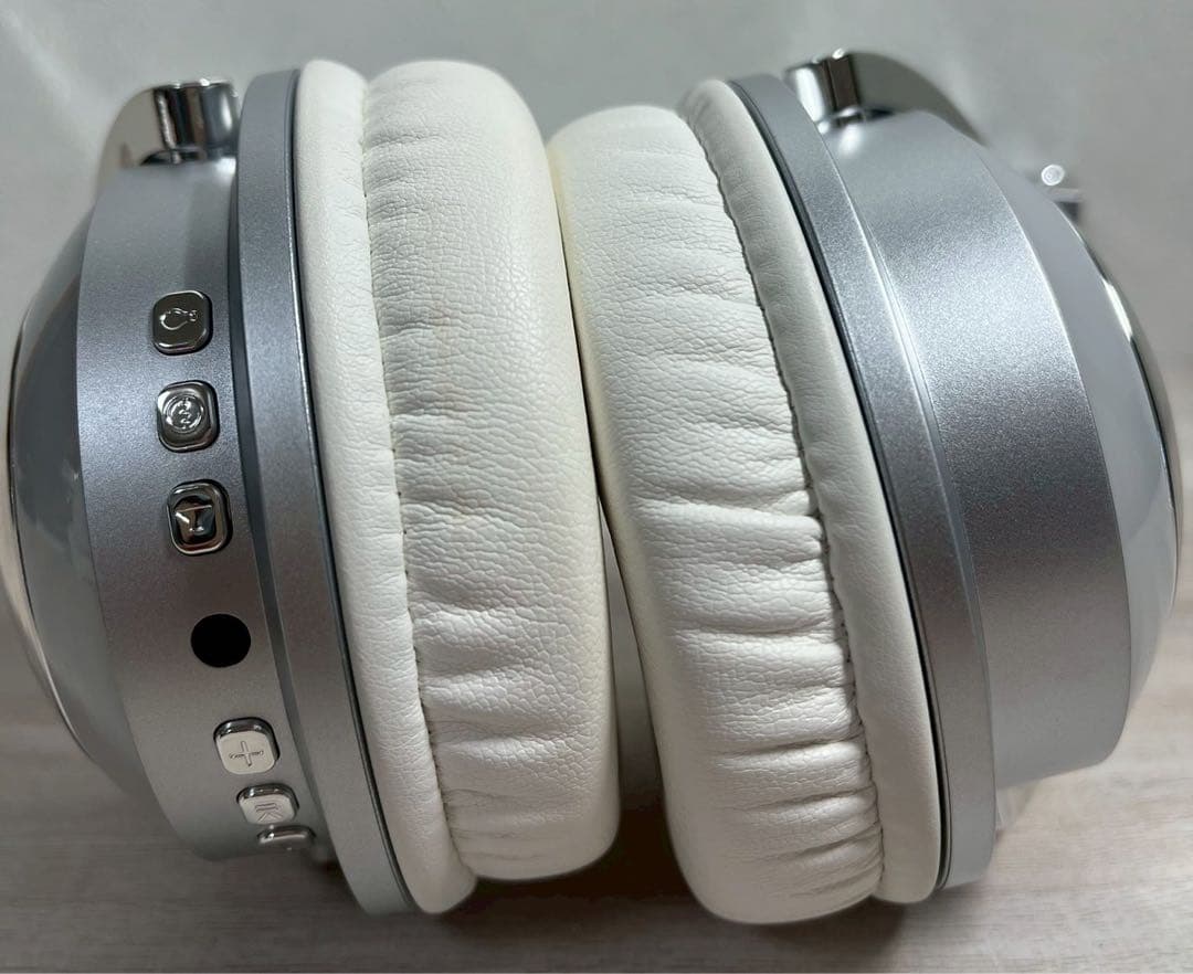 アリアナ・グランデ 限定モデル AXENT WEAR ネコ耳 ヘッドフォン