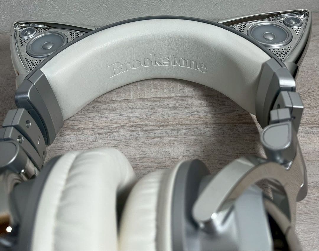 アリアナ・グランデ 限定モデル AXENT WEAR ネコ耳 ヘッドフォン