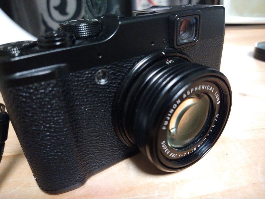 FUJIFILM X10 バッテリー3個付き　美品