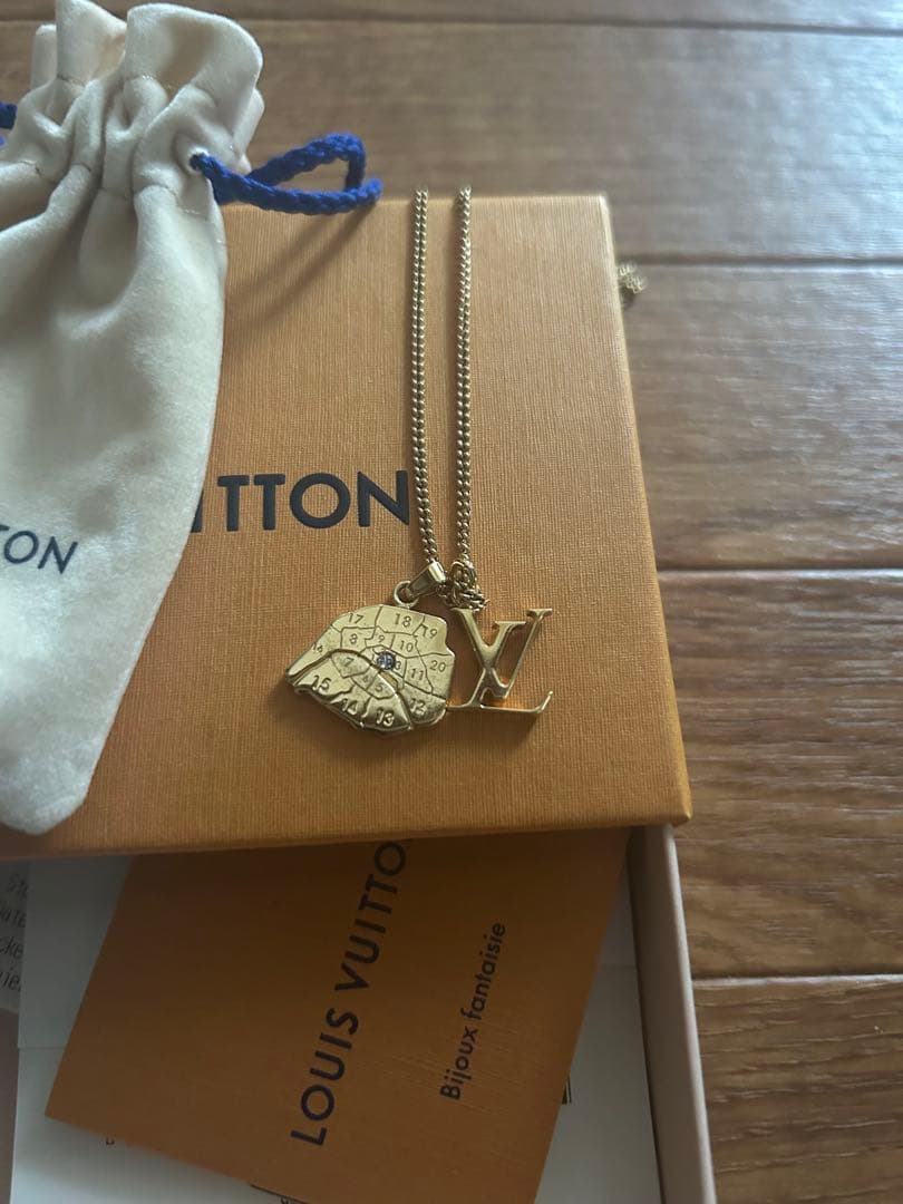 ゆな♡ Louis Vuitton ゴールド ネックレス