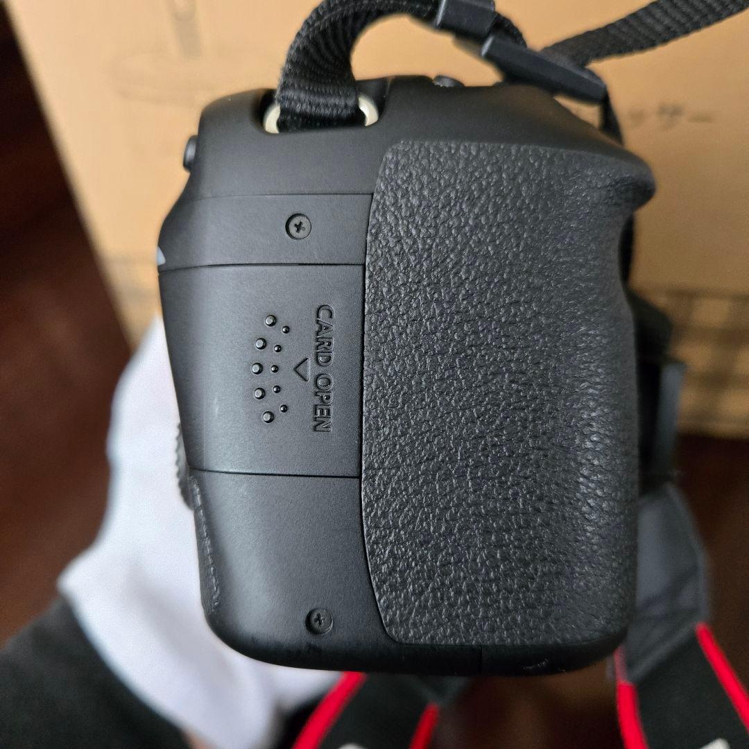 【中古】EOS 80D EF-S 17-85mm 4-5.6 IS USM付