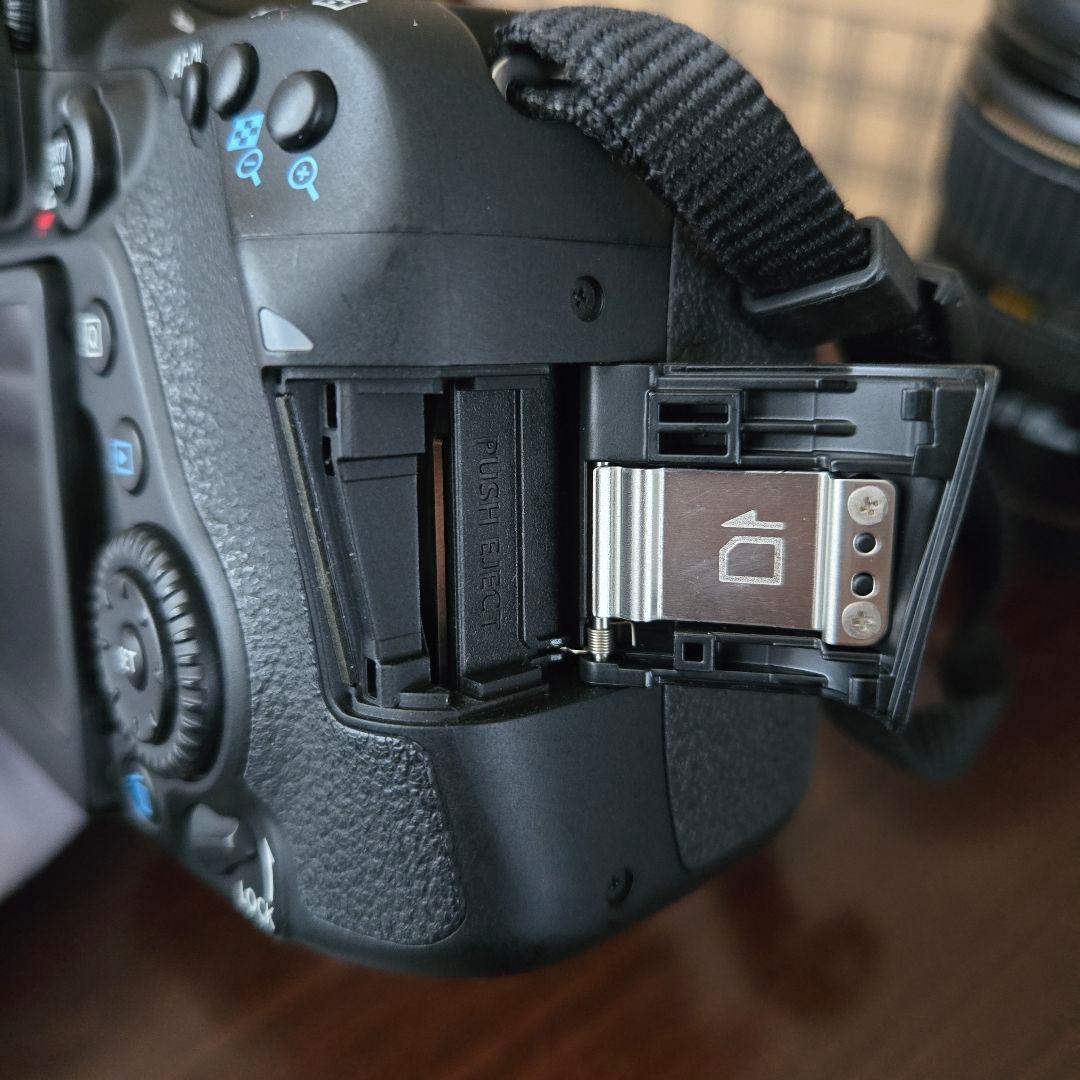 【中古】EOS 80D EF-S 17-85mm 4-5.6 IS USM付