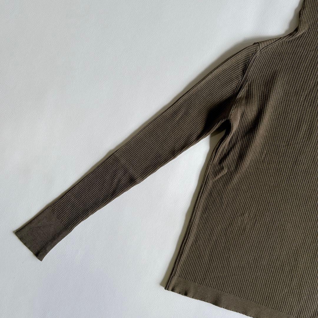 マーガレットハウエル×ジョンスメドレー　リブタートルネックニット　リブ　カーキ