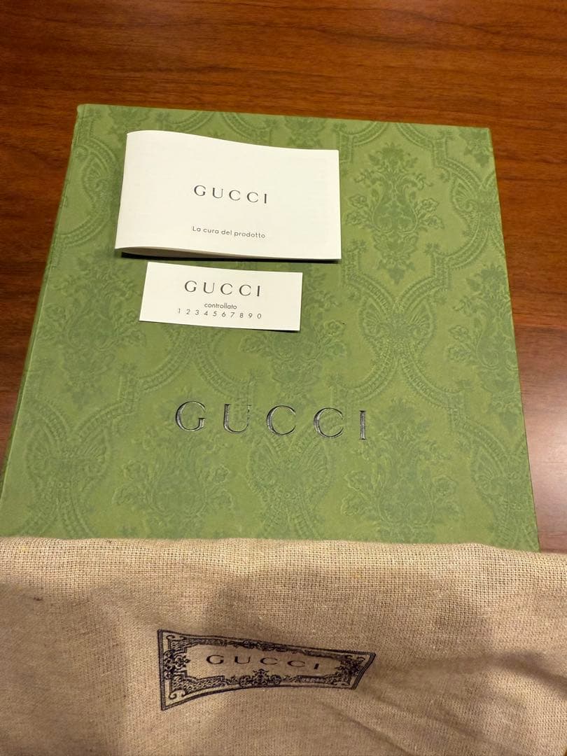 【極美品・箱付き】【国内正規品】GUCCI ブラック GGバックル ベルト