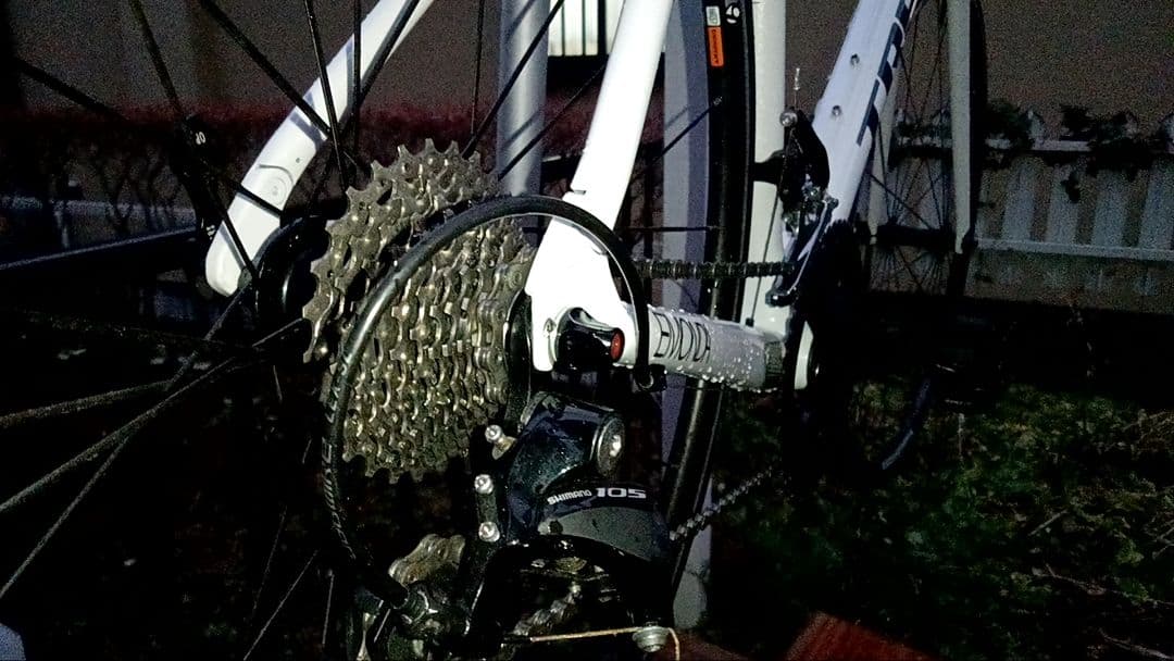 ☆超美品☆トレック　エモンダs5　105　EMONDA　ペダル無し　送料元払い