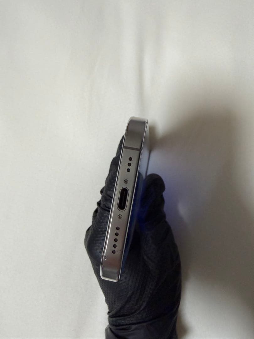 iPhone 16 Pro 256GB ホワイト【訳あり・Coachケース付】