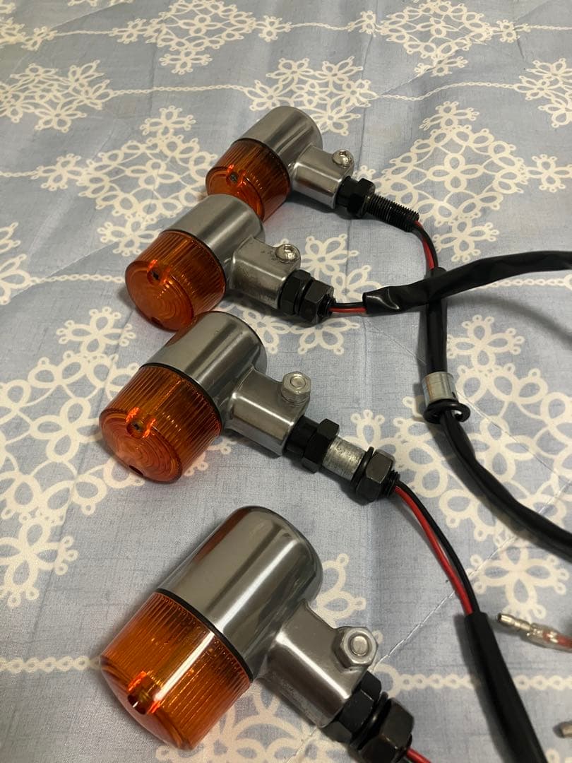 デイトナ SR400 ウィンカー ステーあります