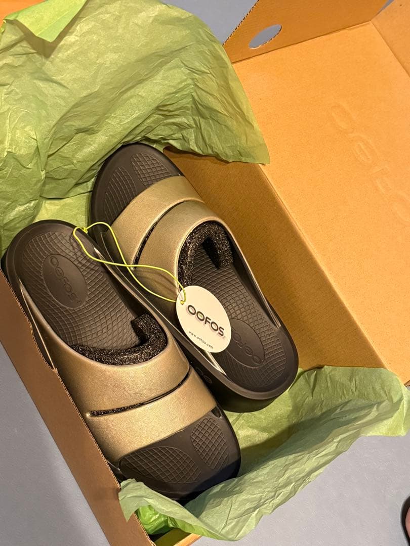 OOFOS ウーフォス　ウーメガ　ラテEU38