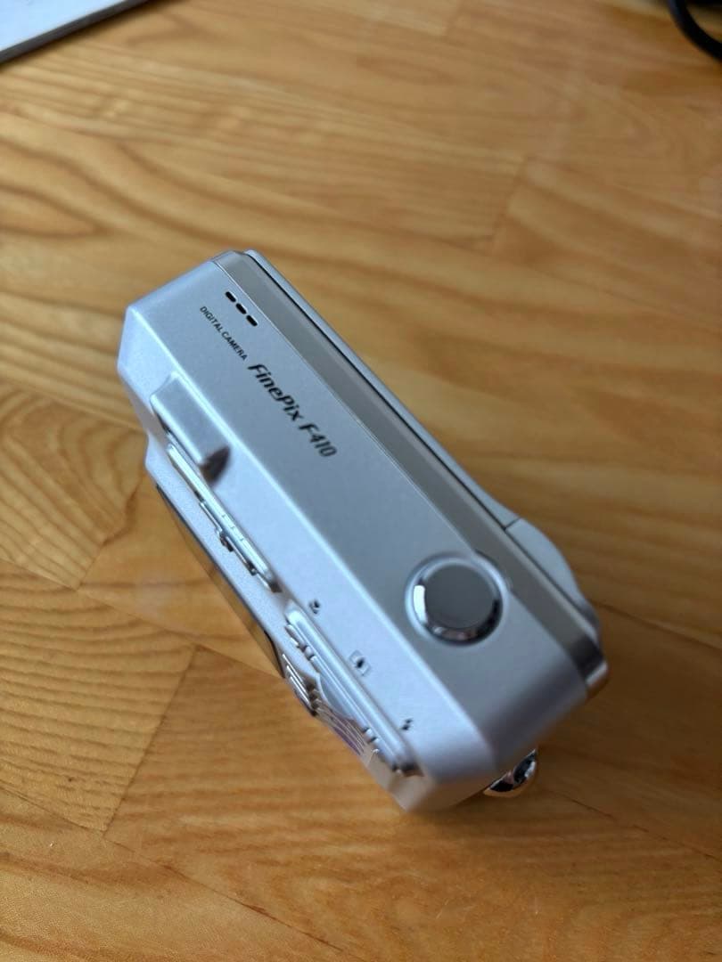 FUJIFILM 富士フイルム　デジカメFinePix F410