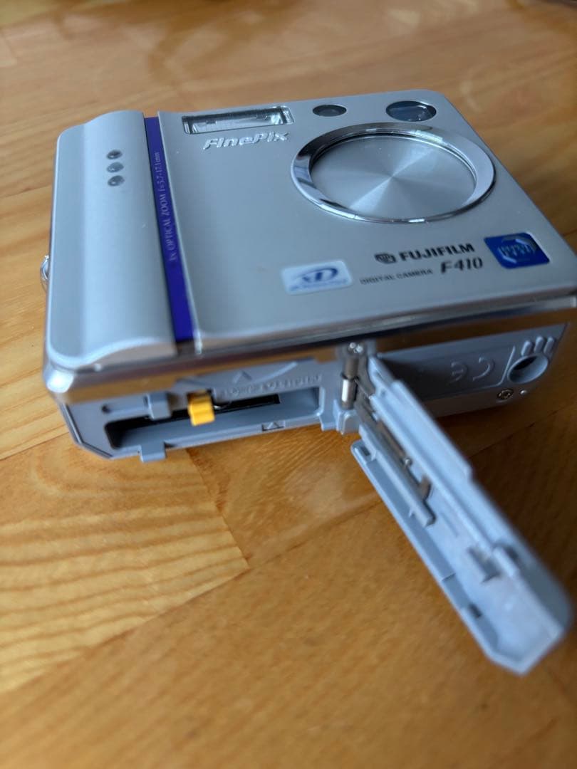 FUJIFILM 富士フイルム　デジカメFinePix F410
