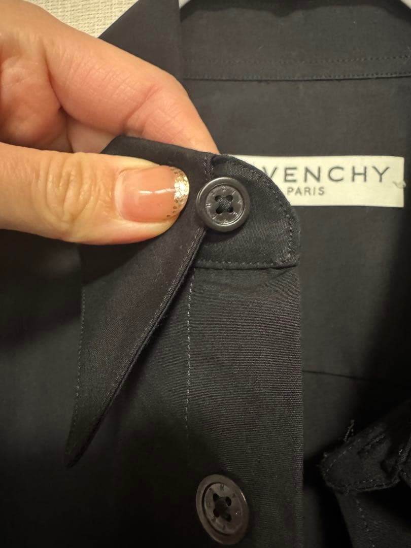 GIVENCHY ブラック 長袖シャツ　着用1度のみ