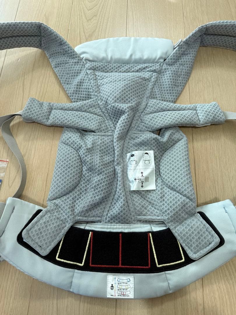 ふぅ様エルゴ　オムニブリーズ　抱っこ紐　パールグレー