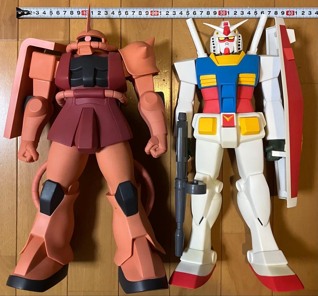 ガンダム シャア専用ザク ビックソフビ　フィギュア　セット　美品　おまけ付き