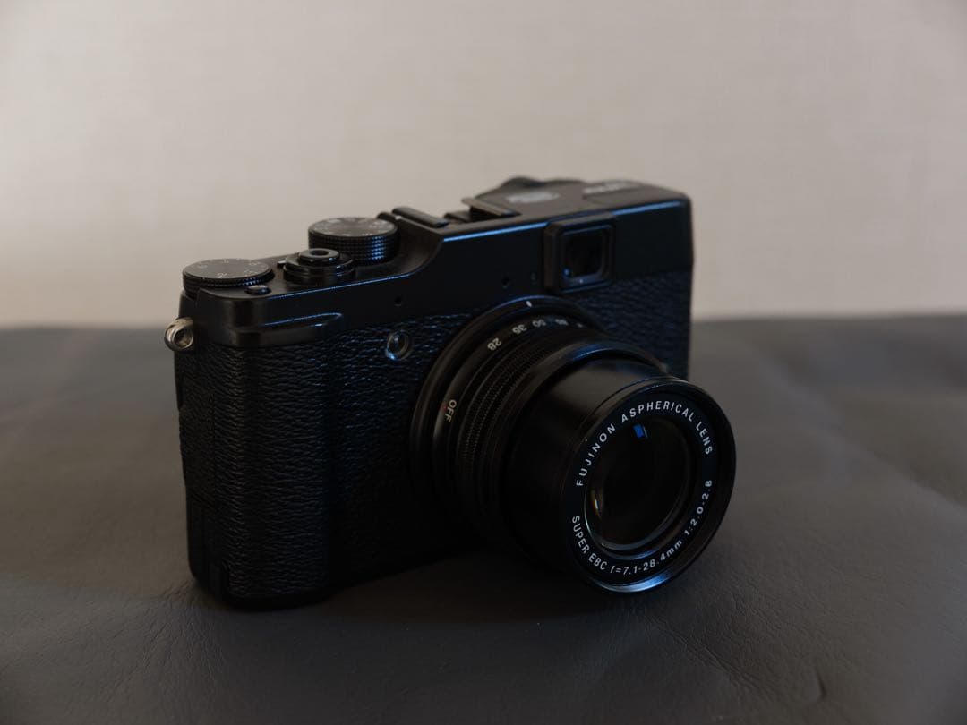 デジタルカメラ Fujifilm X10 Black