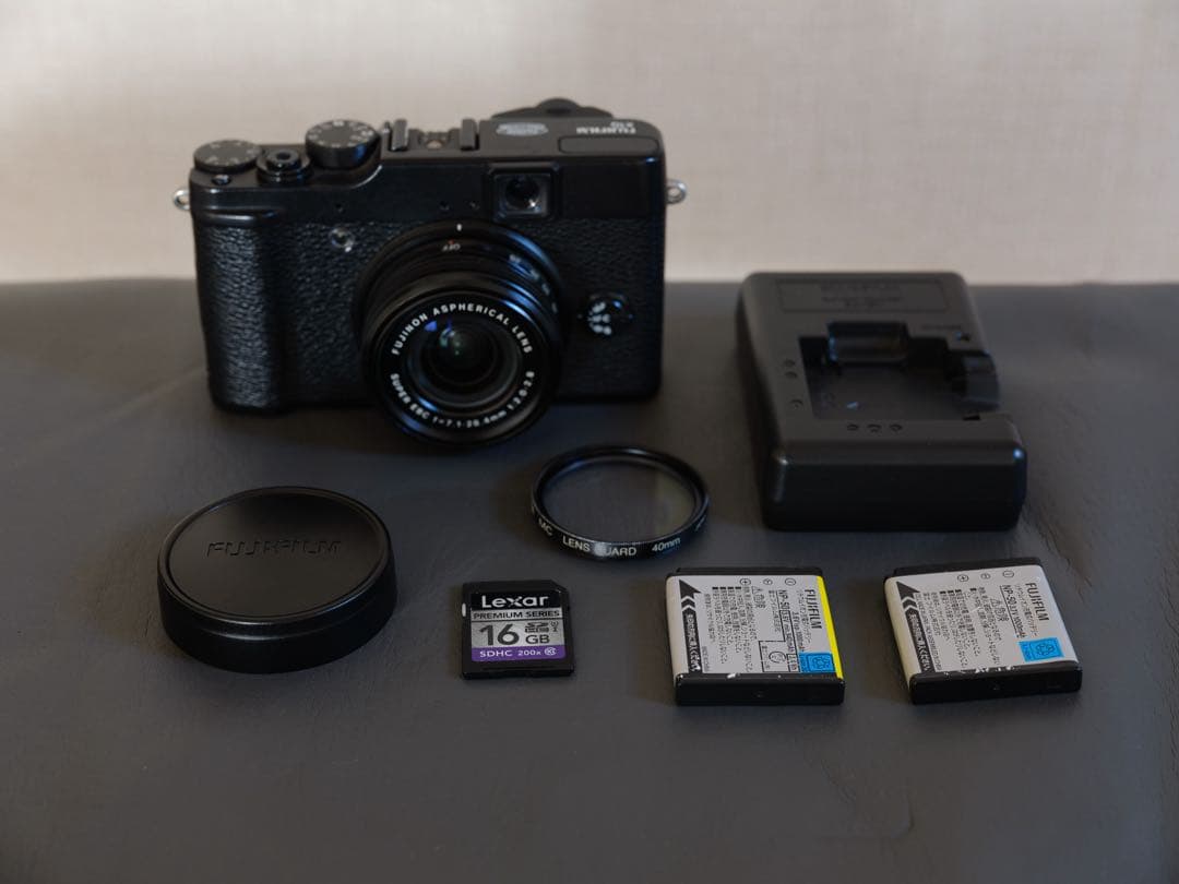 デジタルカメラ Fujifilm X10 Black