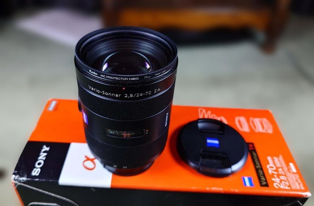 Sony バリオゾナー 24-70mm F2.8 SAL2470Z