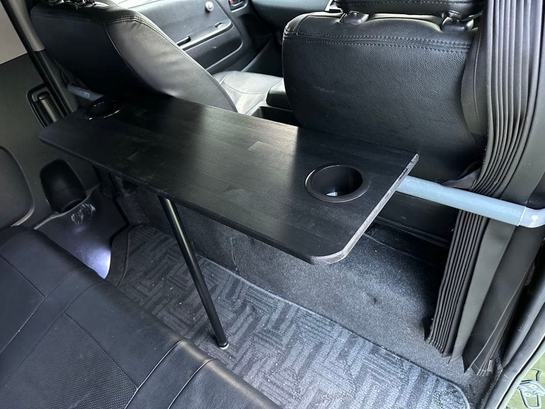 キャラバン　NV350 セカンドテーブル　机　ドリンクホルダー