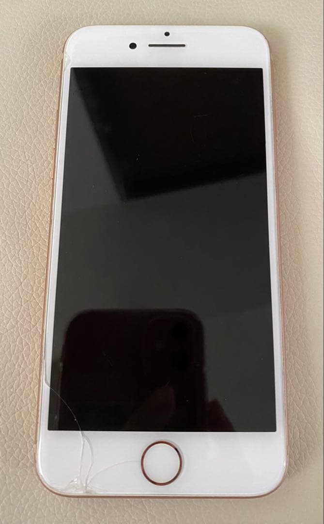 iPhone8 64GB au SIMロック解除済 ひび割れあり