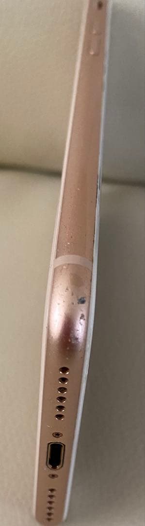 iPhone8 64GB au SIMロック解除済 ひび割れあり