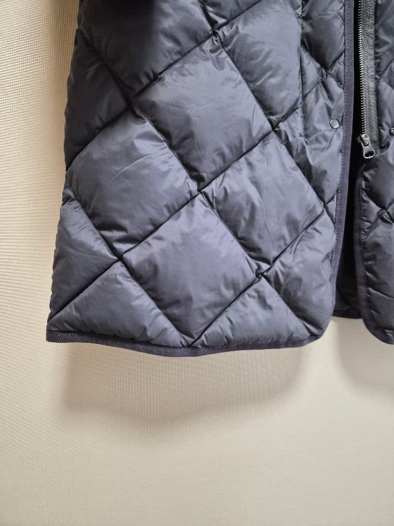 URBAN RESEARCH DOORS ダウンキルトコート チャコール