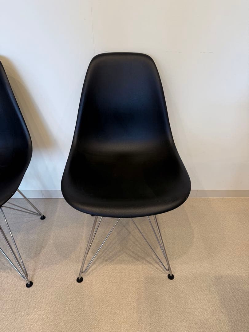 ま*様 イームズ　シェルチェア　ハーマンミラー黒　②
