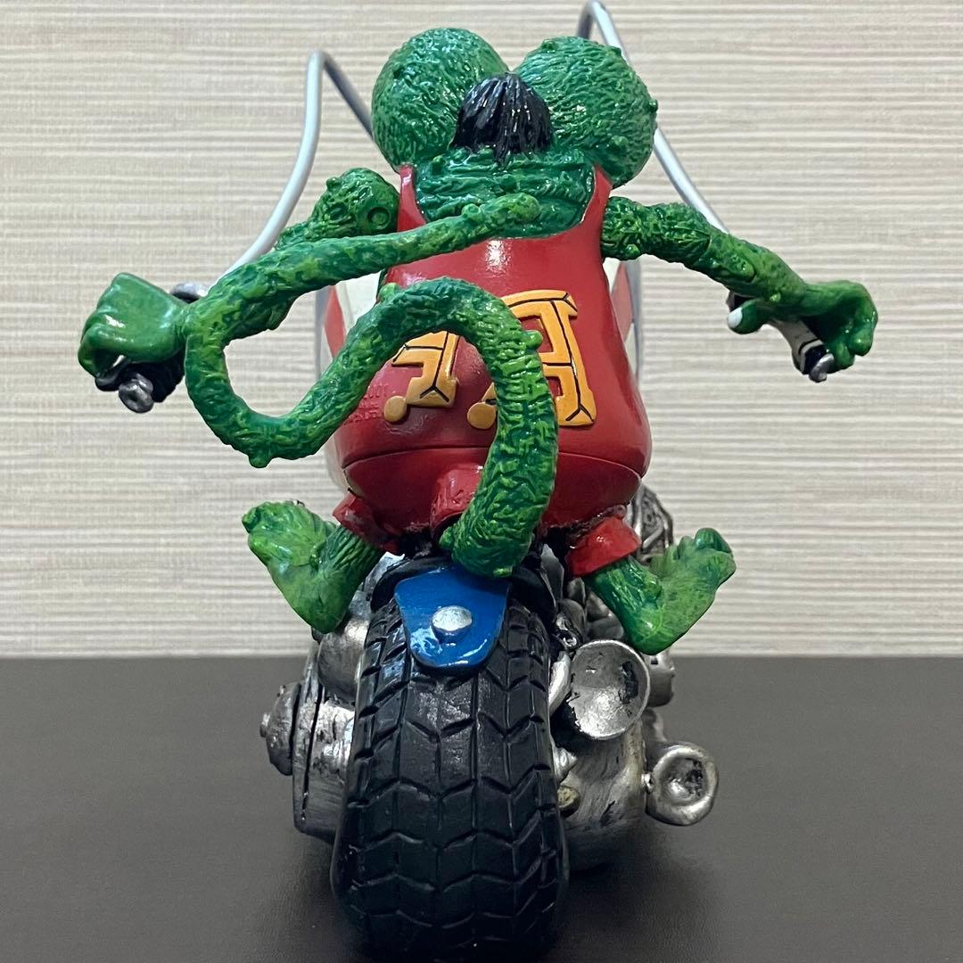 RAT FINK★チョッパー置物ハーレーミニカーホットロッド灰皿ラットフィンク