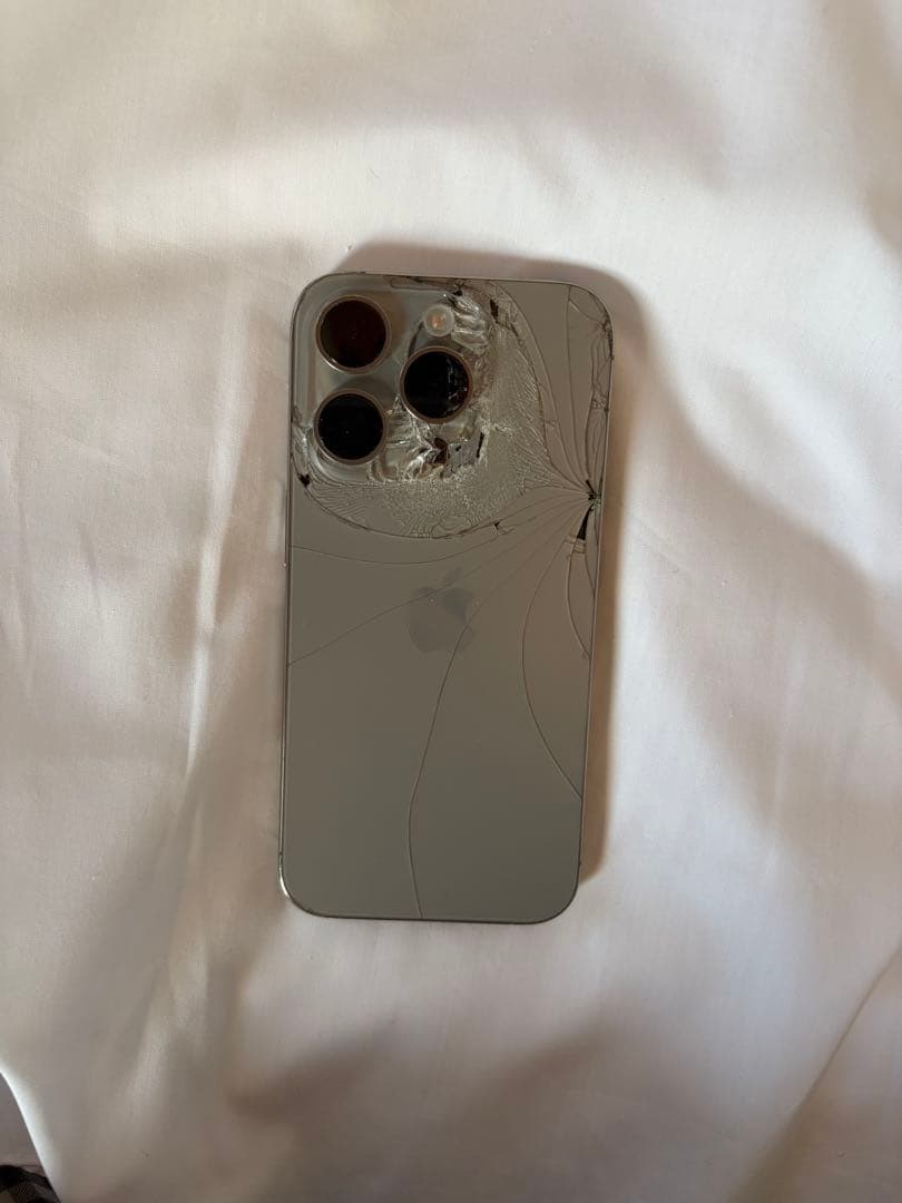 iPhone15pro 256gb ナチュラルチタニウム simフリー