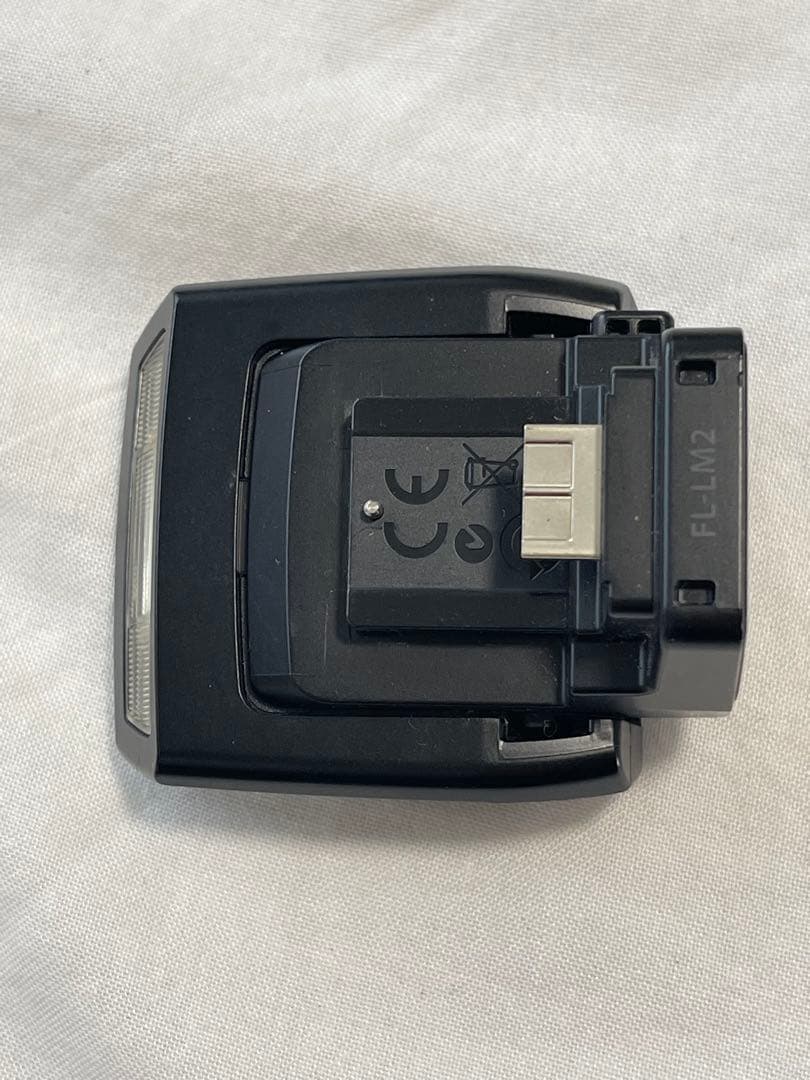 お値下げ　OLYMPUS OM-D E-M5 ブラック　フラッシュ　レンズ付