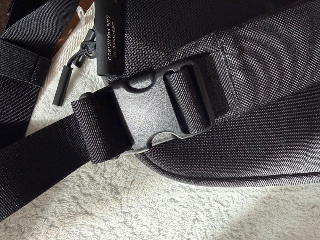 極上美品　AER スリングバッグ　ブラック ！