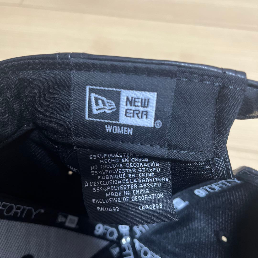 訳あり品　ニューエラ　NEW ERA NYヤンキース　レザー調　オールブラック