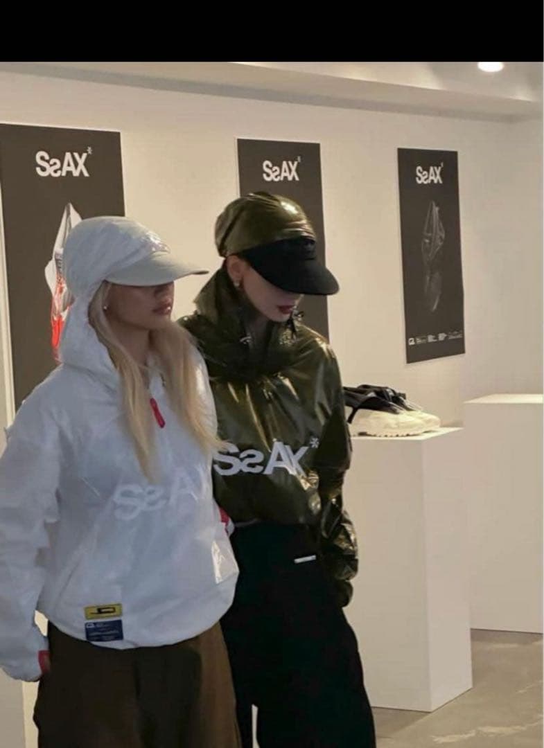 Johndoe Rachel 着用　サイズS