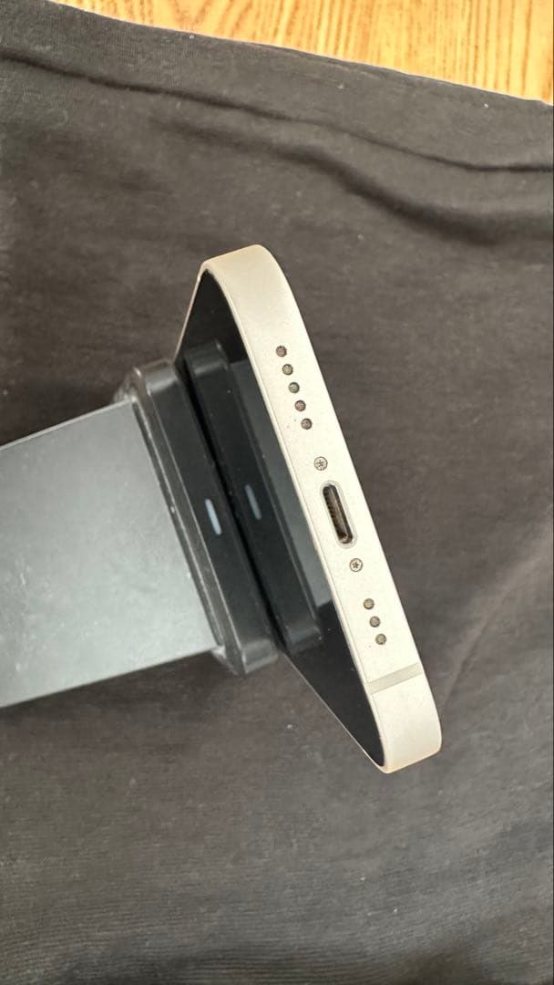 Apple iPhone 13 海外版 256GB スターライト ホワイト