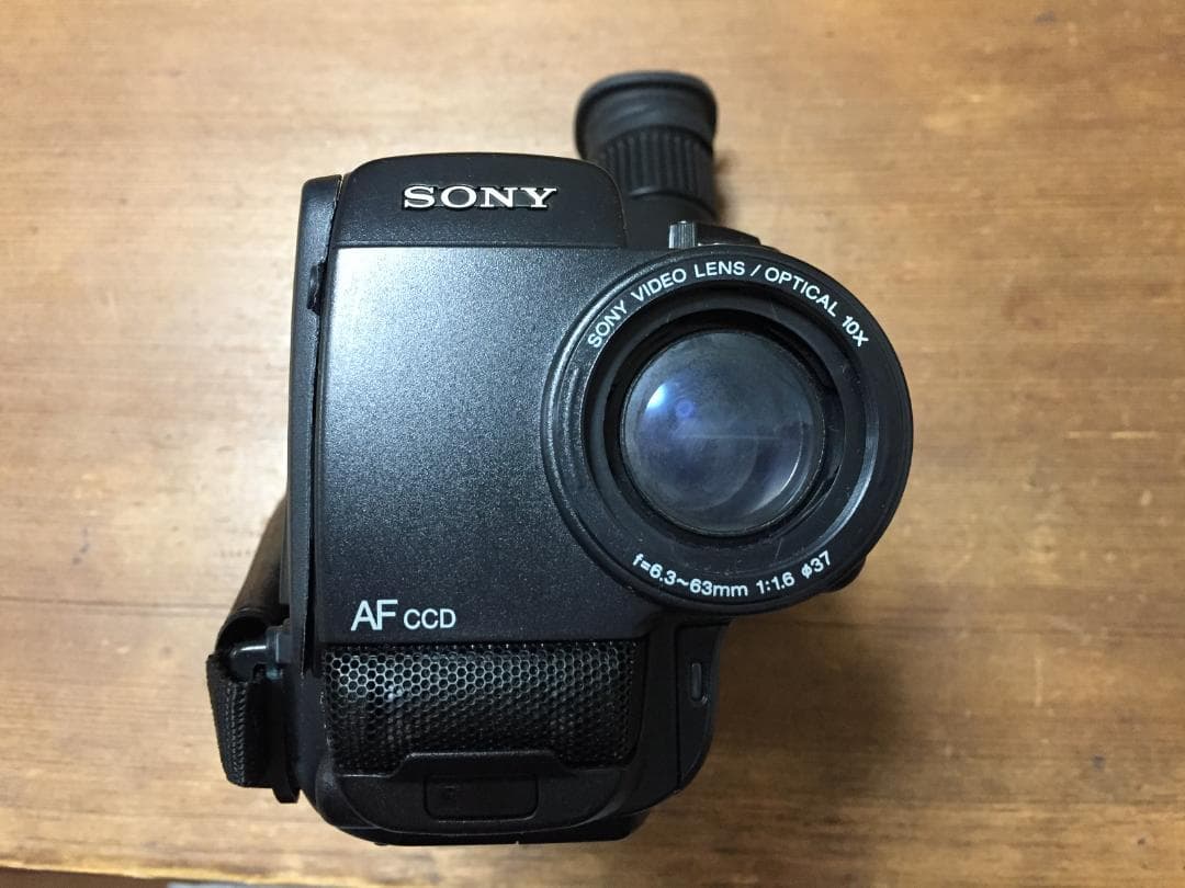 美品 再生ダビングOK　SONY　CCD-TR250　付属品あり　Video8