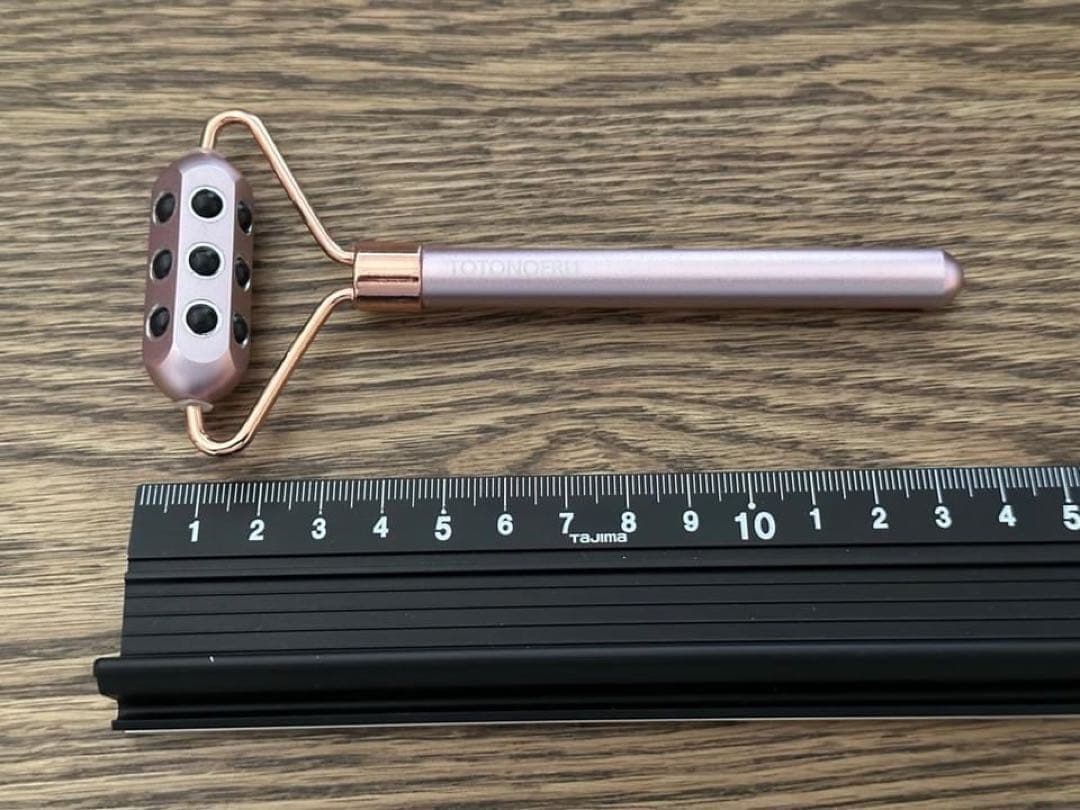 ふるえる美顔ローラー