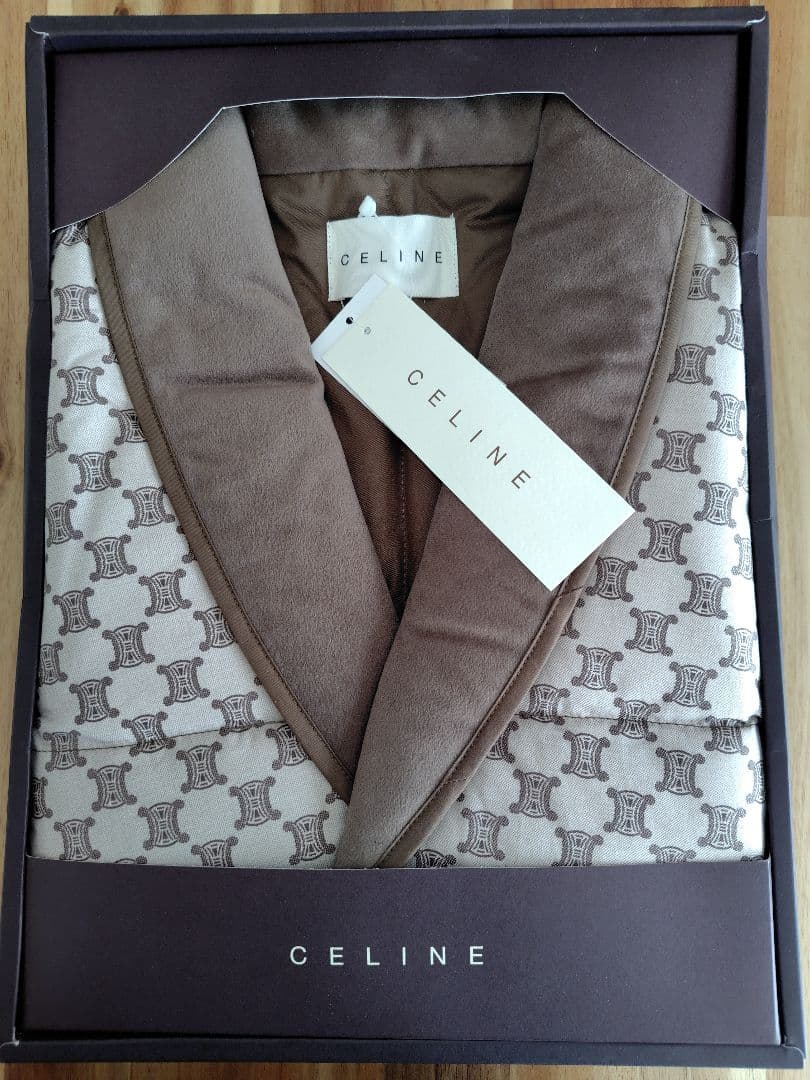 CELINE　羽毛肩当て