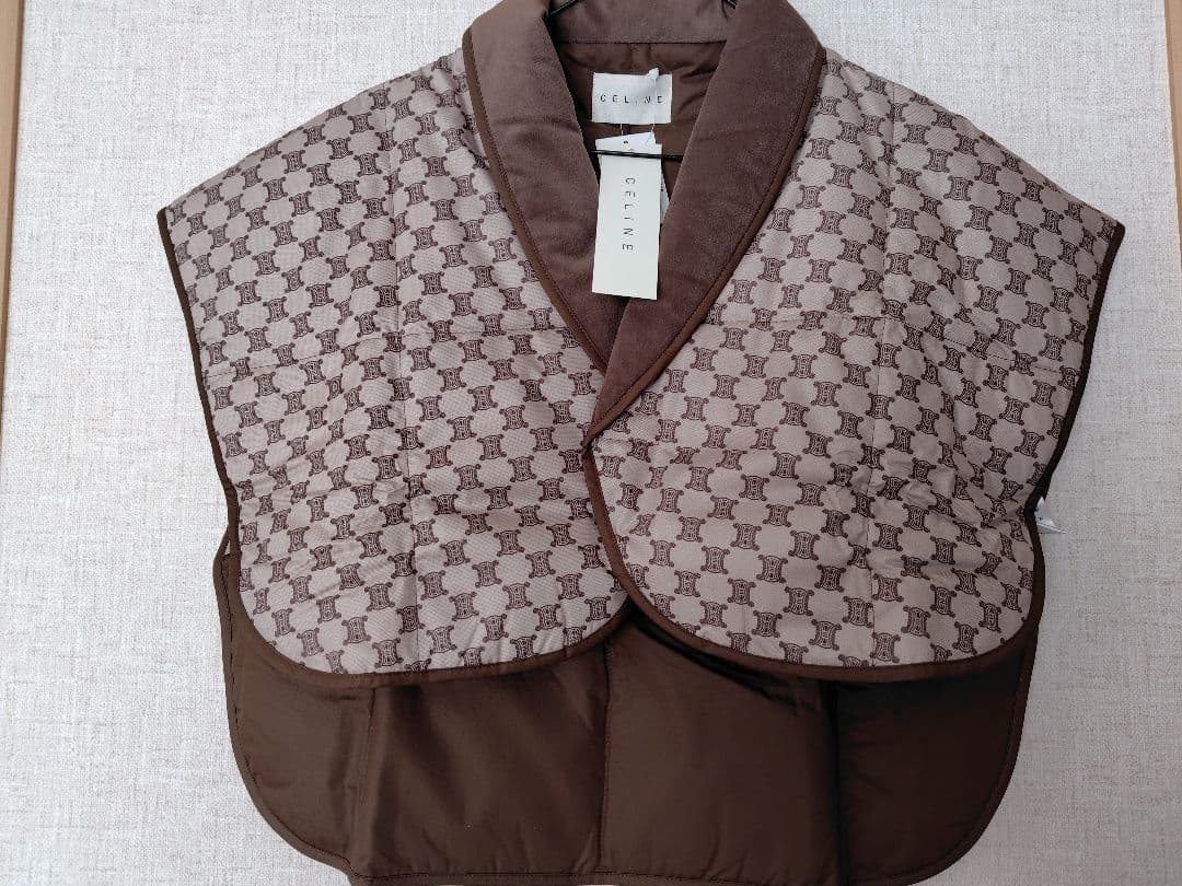 CELINE　羽毛肩当て