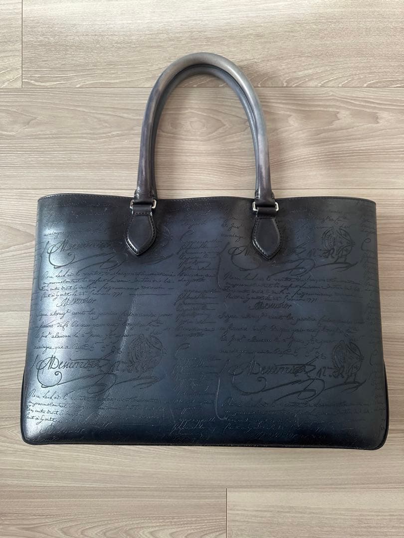 d*見様 特注58万 ベルルッティ トゥジュール スクリットレザー トートバッグ