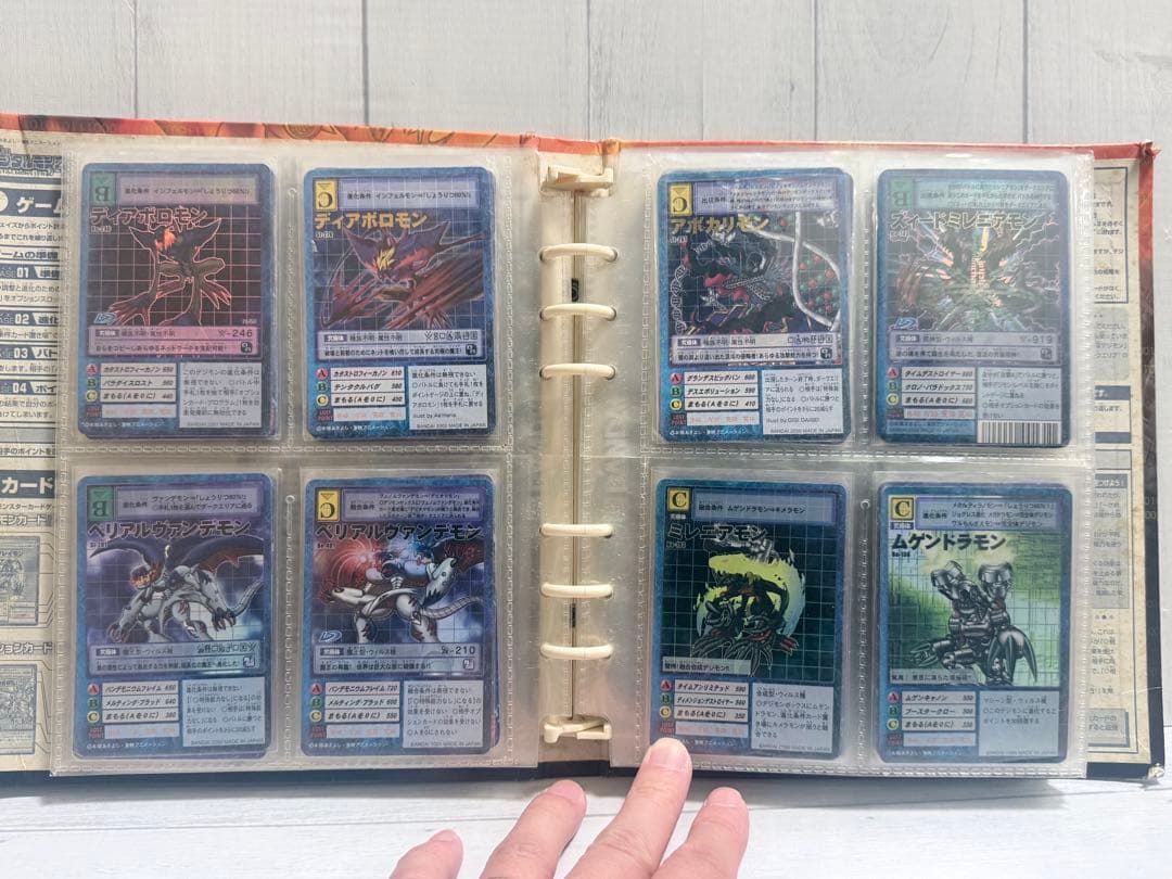 デジモンカードゲーム 旧カードまとめ売り 145枚 当時モノ ファイル付き