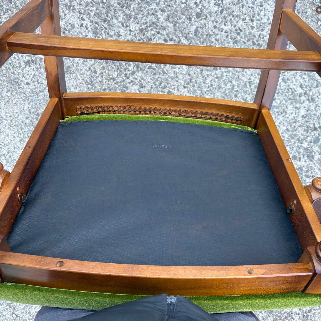 寺222 美品 オールドカリモク ラタンチェア モケットグリーン ②