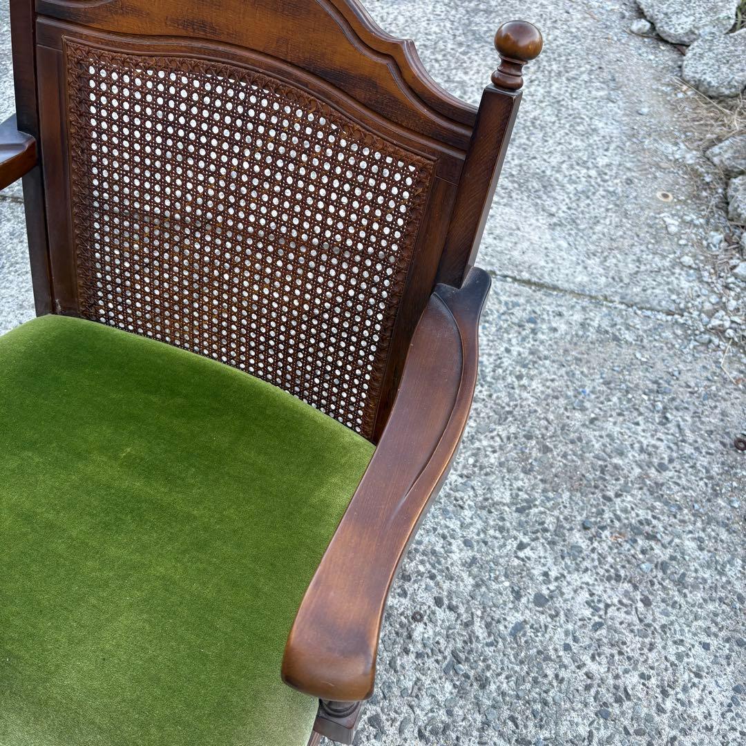 寺222 美品 オールドカリモク ラタンチェア モケットグリーン ②