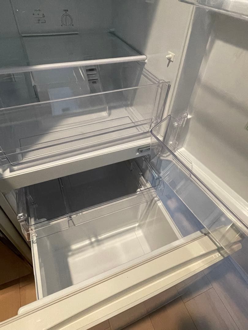 【送料込み　美品】冷蔵庫　AQR-18H 184L