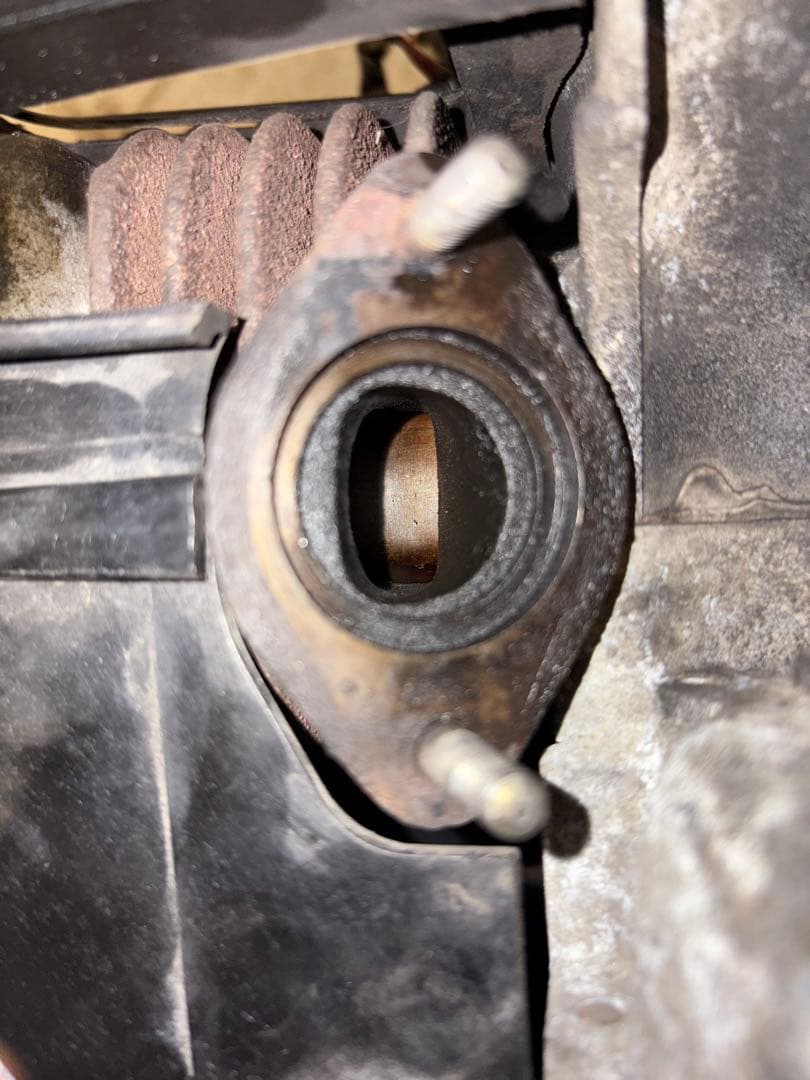 af34エンジン初爆ありピストン傷なし