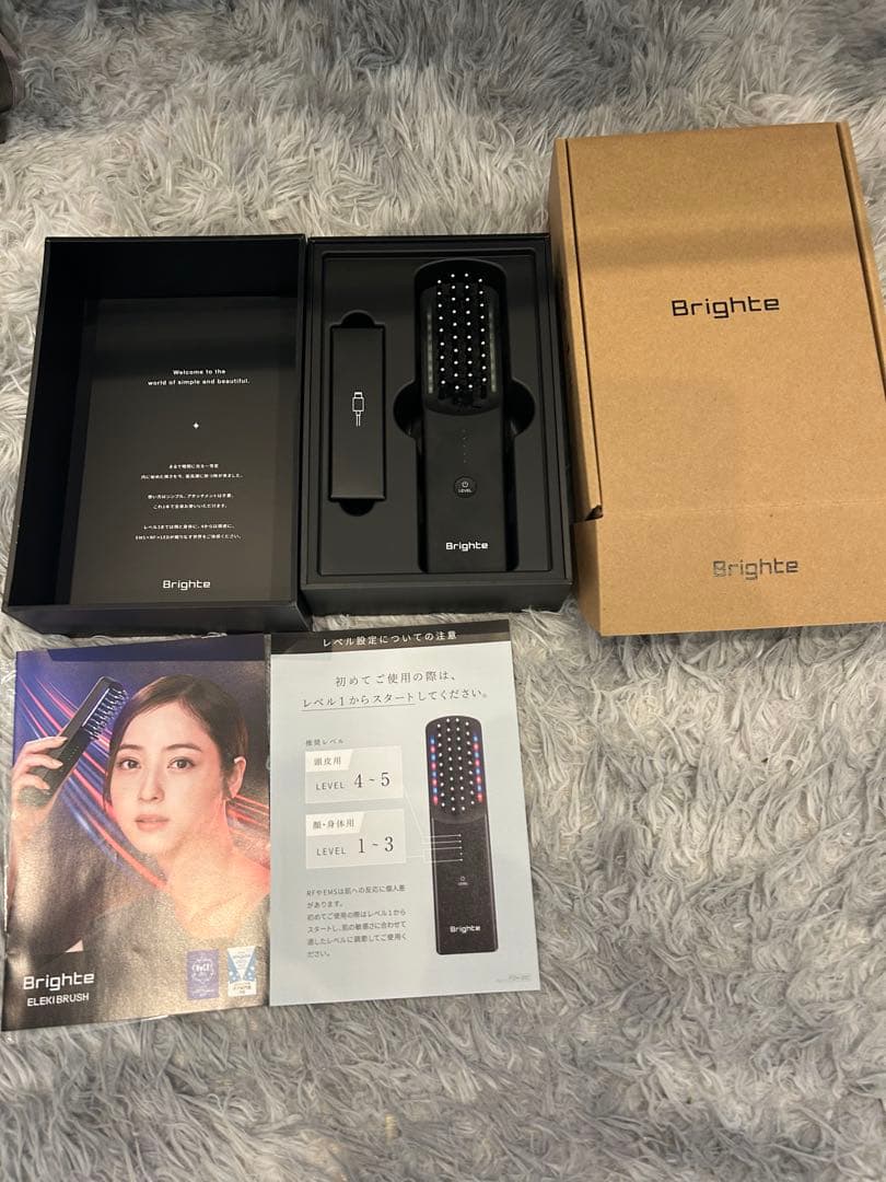 Brighte ELEKI BRUSH 美顔器ブライトエレキブラシ　佐々木希