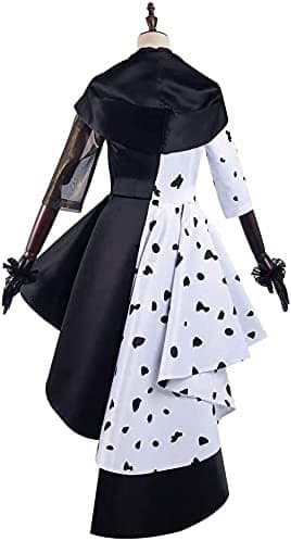 クルエラ　衣装