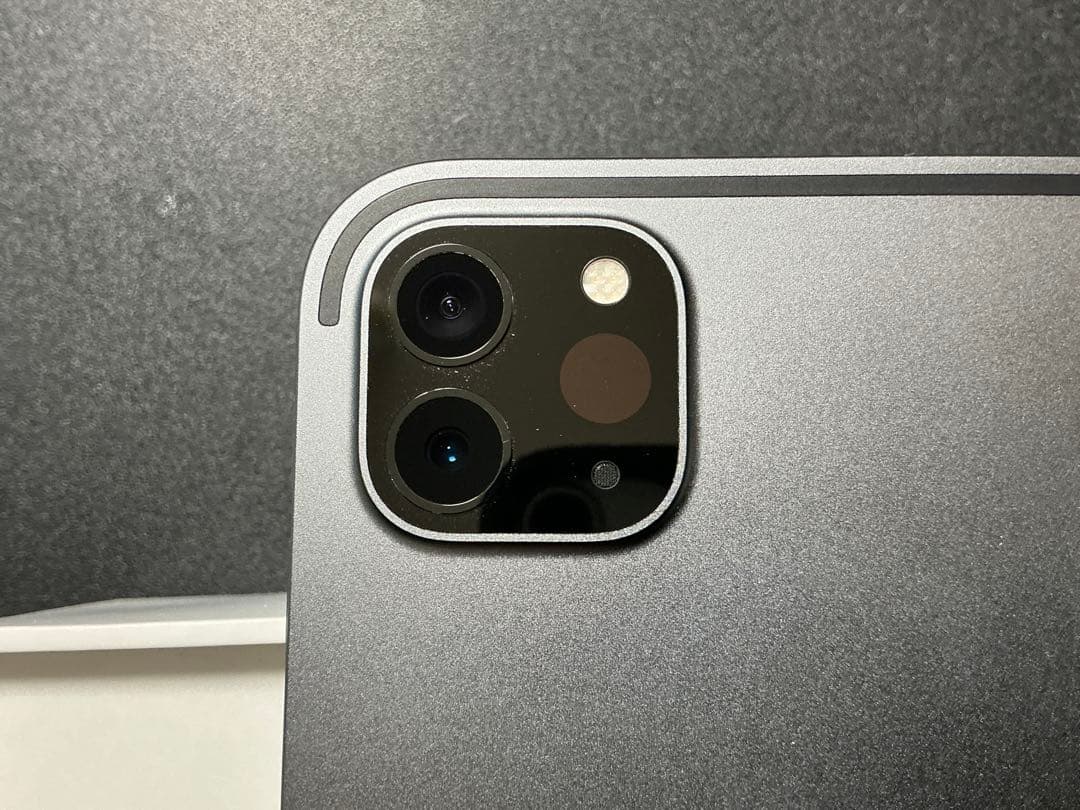 ★美品iPadPro 11インチ　第2世代　128GB WiFi バッテリ88％